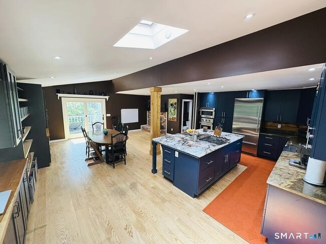 Building Photo - 7 Joanne Ln