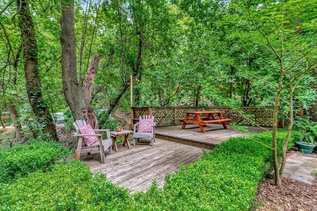 Building Photo - Picturesque, Pet Friendly, with Garage and...