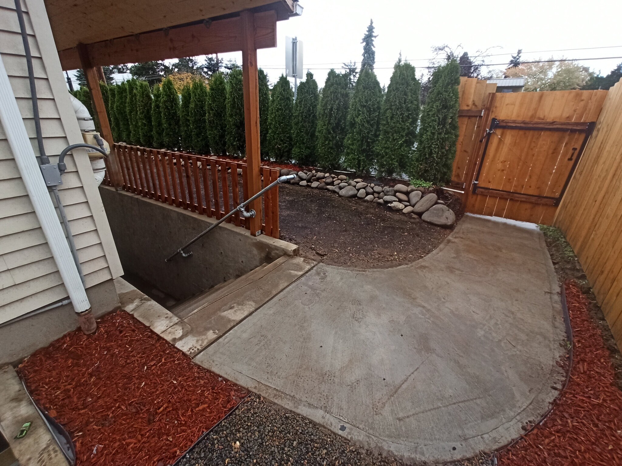 Seperate entry to units B and C - 4510 SE 99th Ave