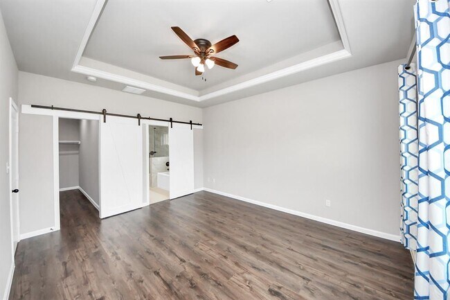 Building Photo - 314 Carlos Leal Dr