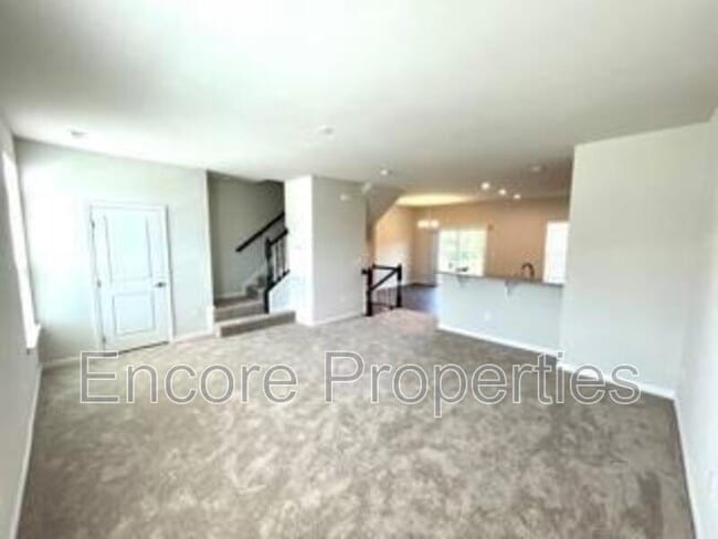 Building Photo - 388 Amber Acorn Ave