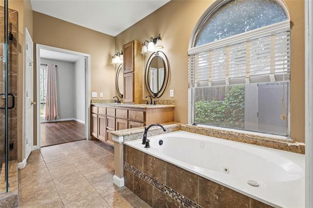 Building Photo - 3813 Oak Leaf Ln