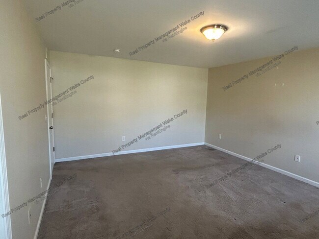 Building Photo - 1331 Lombar St