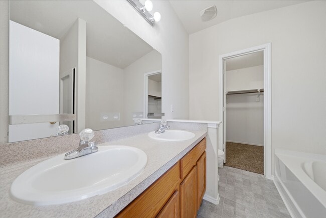 Building Photo - 730 Remwick Dr