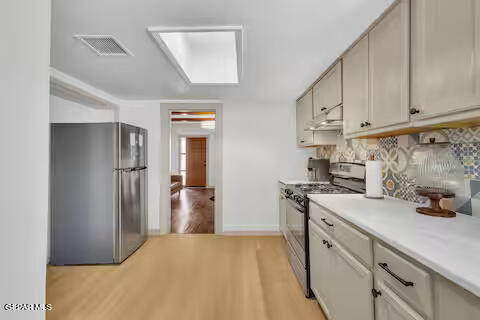 Building Photo - 2723 Grant Ave