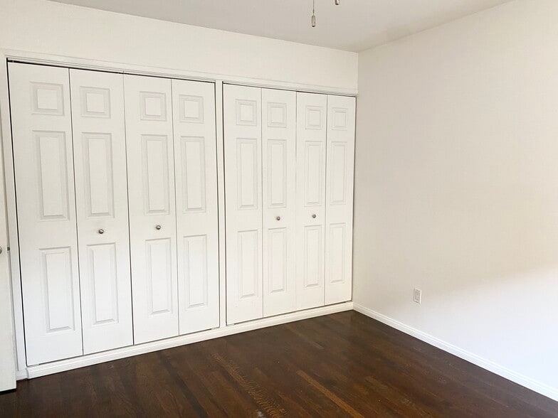 Large closet space - 2215 Harriman Ln