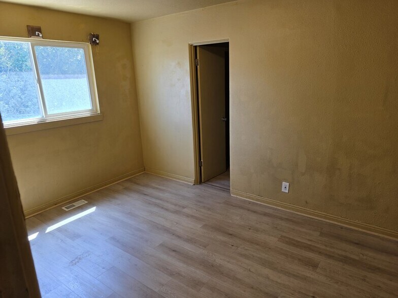 Building Photo - 5041 S 4420 W