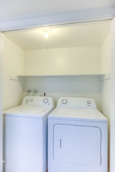 Laundry - 982 S Pantano Rd