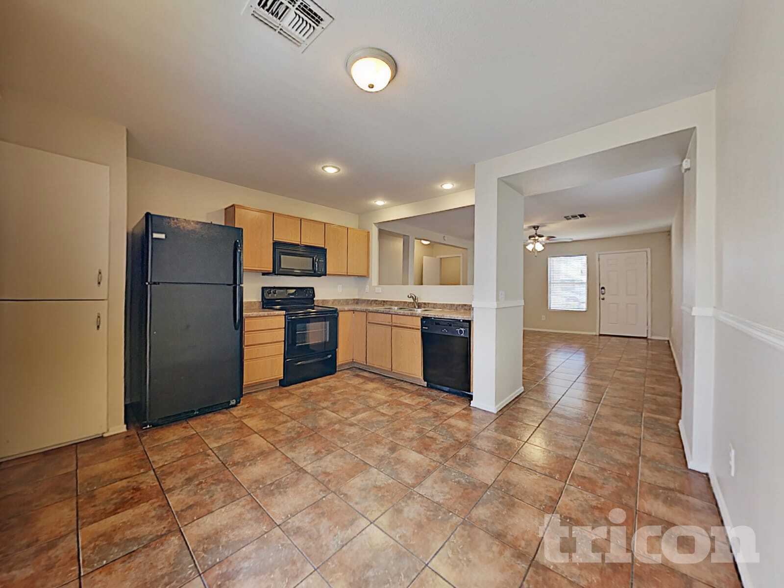 Building Photo - 11519 W Windrose Ave