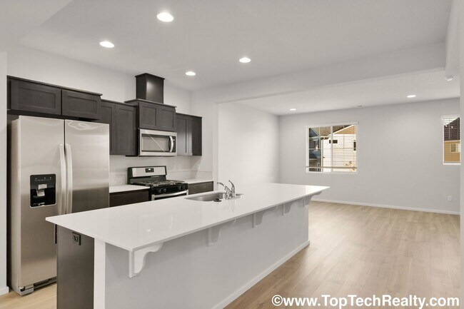 Building Photo - Beatiful New Construction Townhome In North Bethany, 3BR! Great Location, A+Schools!