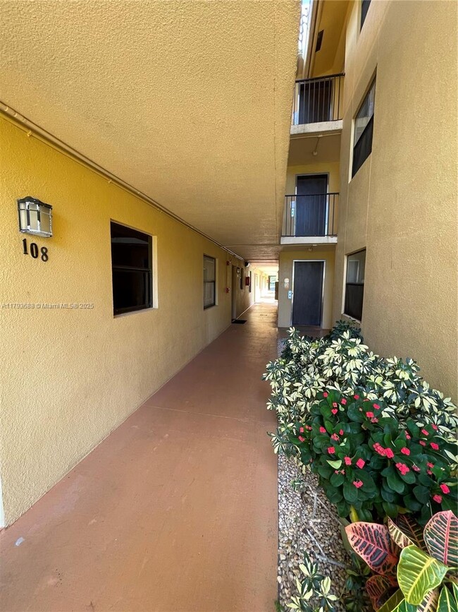 Building Photo - 11453 NW 39th Ct