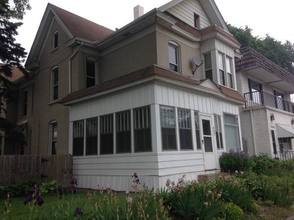 Primary Photo - 407 Broadway St NE