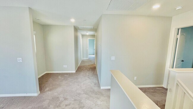 Building Photo - BEAUTIFUL 5BD/3BA-2 Story Home available for rent in Jurupa Valley!