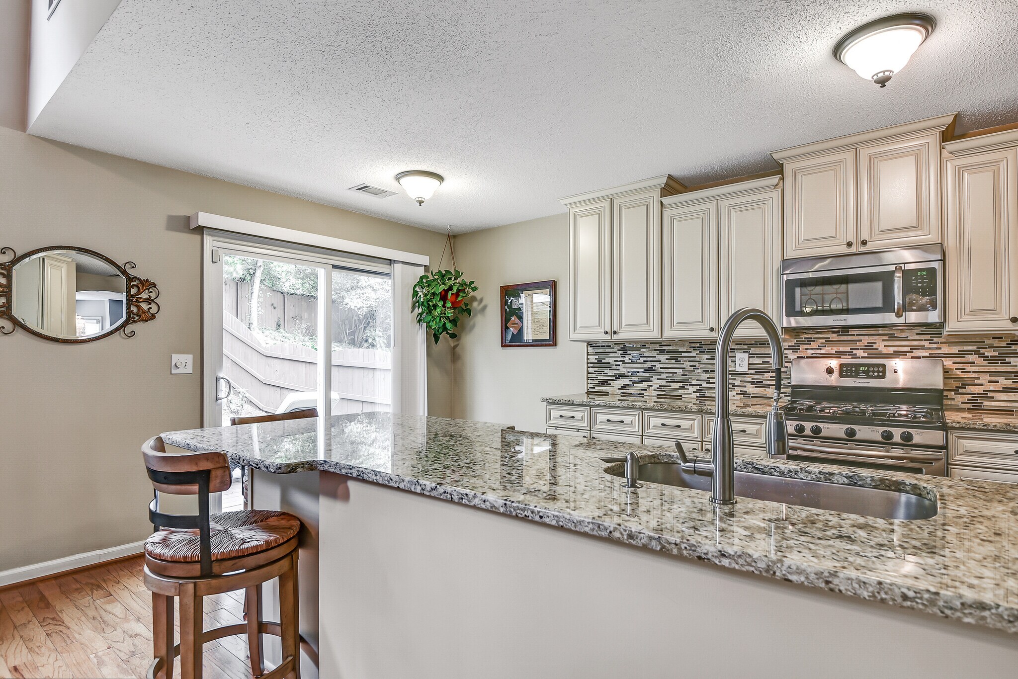 Building Photo - 6165 Pattingham Dr