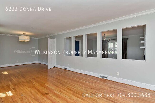 Building Photo - 6233 Donna Dr