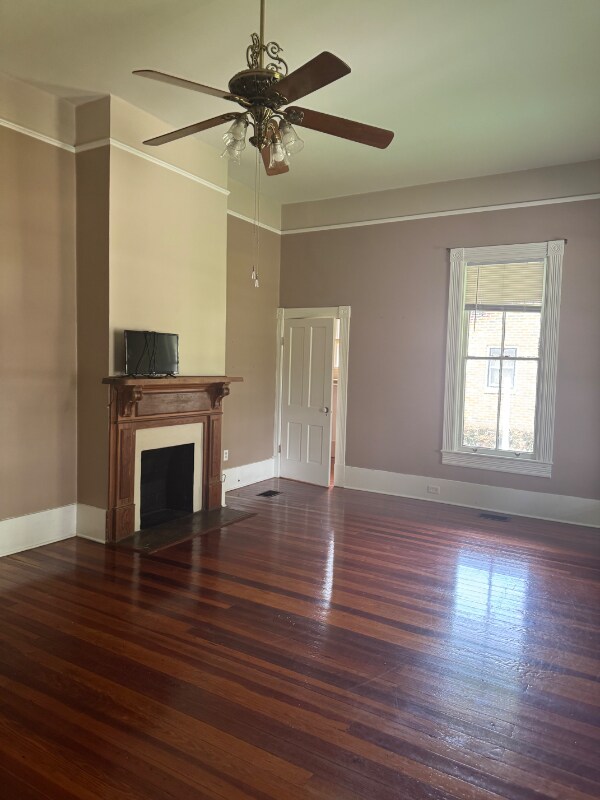 Building Photo - 412 SE Wenona Ave