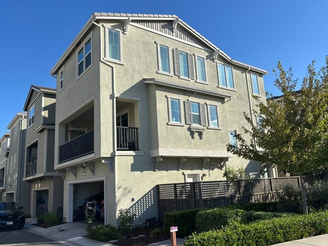 Building Photo - 2821 Stringham Way