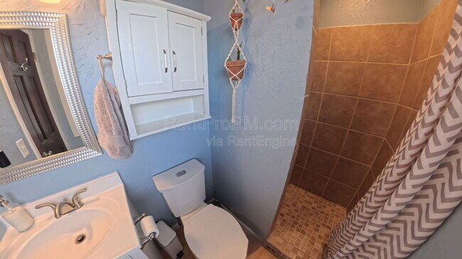 Building Photo - 1013 Timber Ln