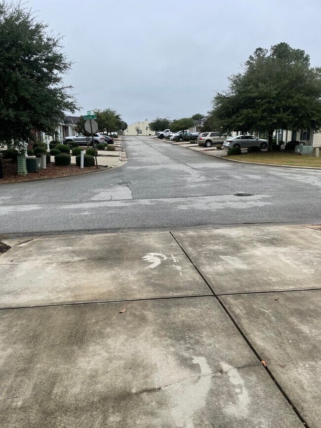 Building Photo - FABULOUS TOWNHOME WEST AUGUSTA CLOSE TO MEDICAL FACILITIES, COLLEGES