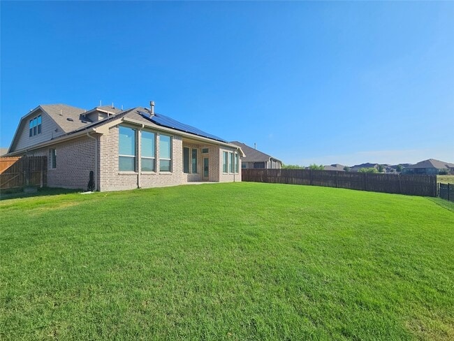Building Photo - 14620 Little Water Dr