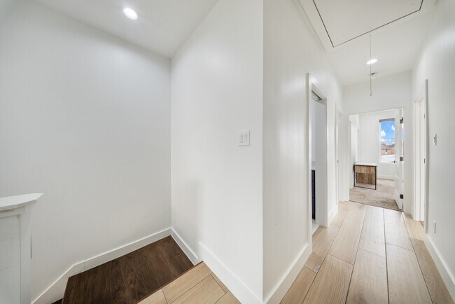 Building Photo - 1130 Miller Rd