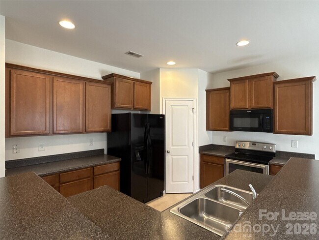 Building Photo - 354 Cornielle Ln