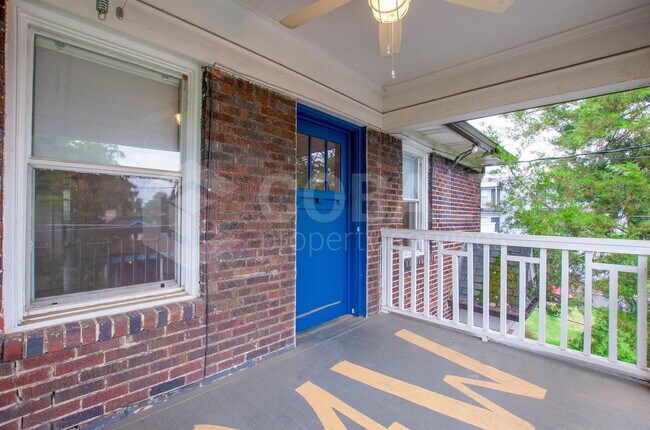 Building Photo - 499 Winton Terrace NE