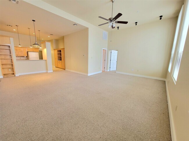 Building Photo - 2315 Harborside Dr