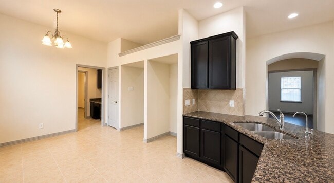 Building Photo - 6181 Bridgewater Ln