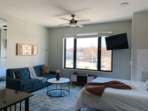 Building Photo - 2530 University Ave