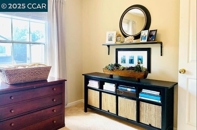 Building Photo - 1576 Silverwood Ct