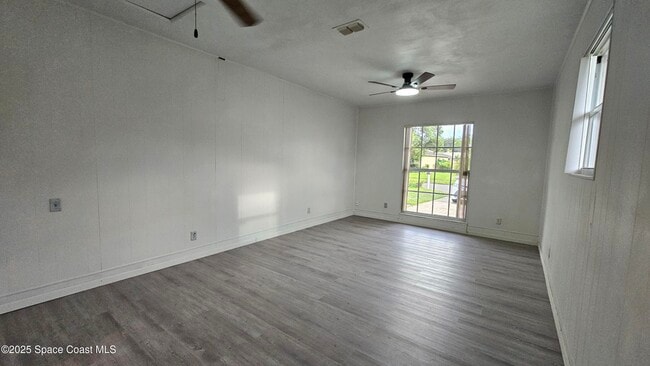 Building Photo - 1608 Watrous Dr