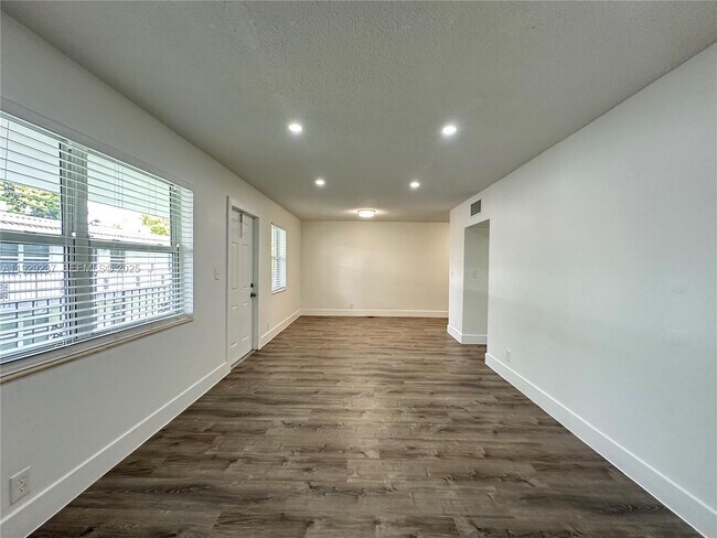 Building Photo - 2500 Johnson St