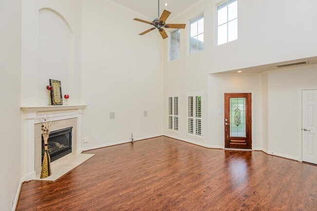 Building Photo - 12330 Timber Hollow