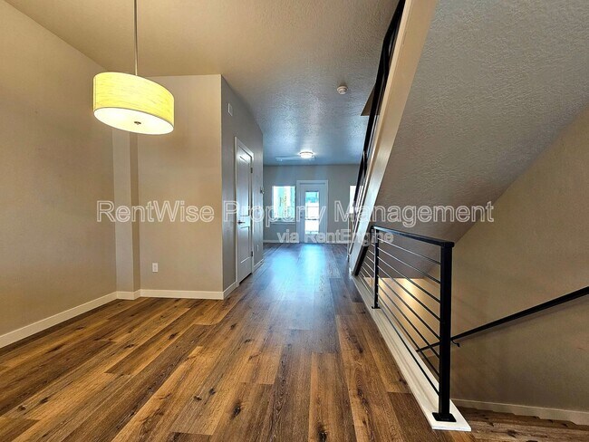 Building Photo - 3541 N Waterhouse Ln