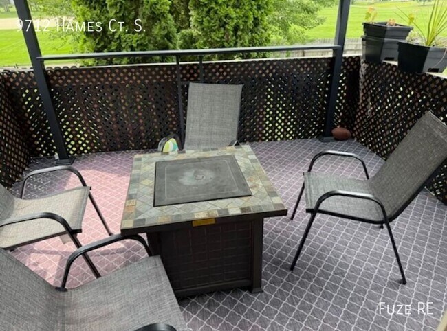 Building Photo - 9712 Hames Ct S