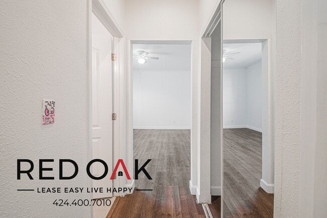 Building Photo - 1847 1/2 W Florence Ave