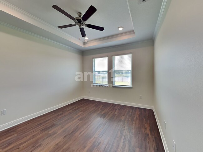 Building Photo - 14621 Cedar ml dr