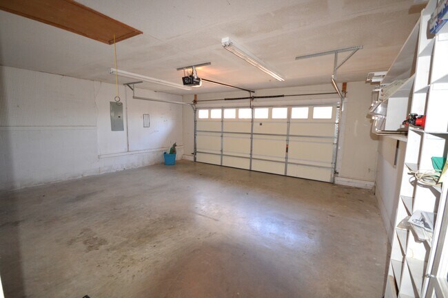 Building Photo - 100 Hyde Ave