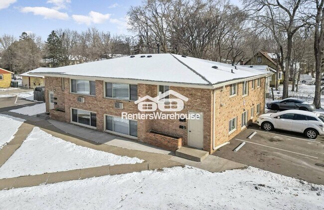 Primary Photo - 5500 N Bryant Ave