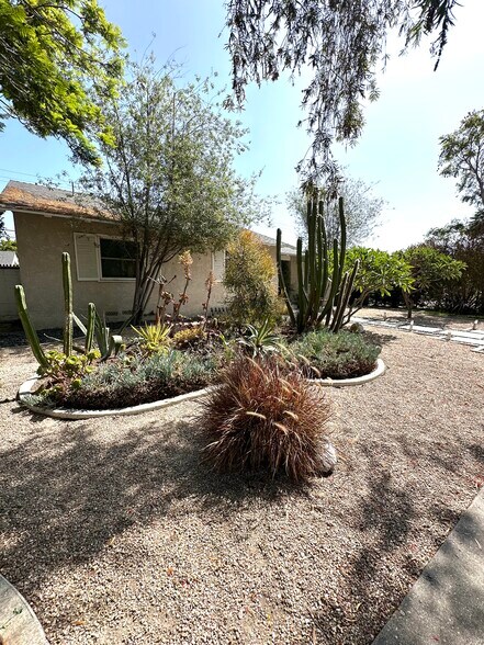 Building Photo - 3282 Stoner Ave