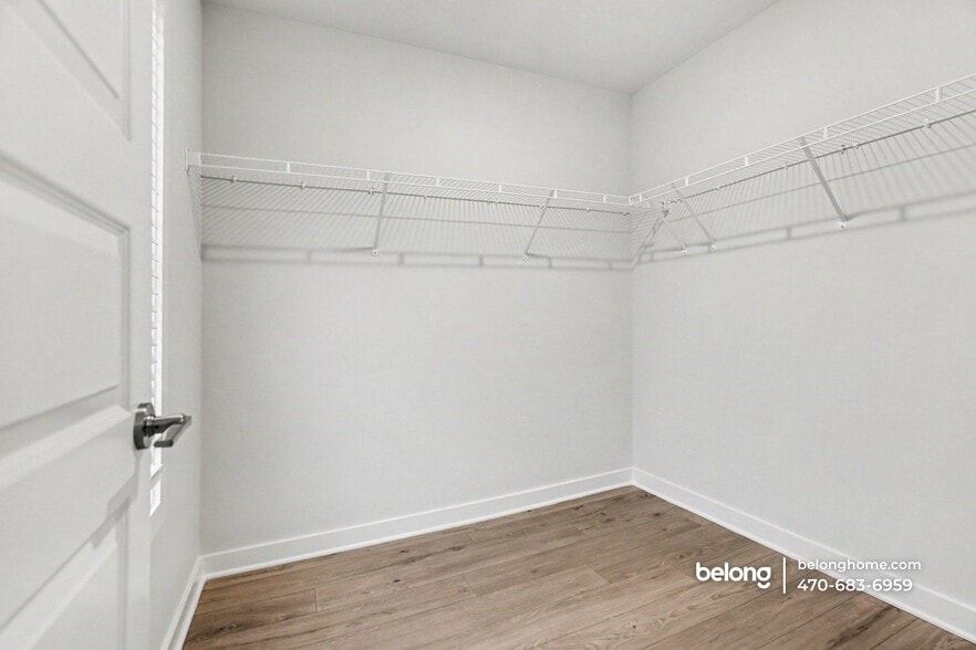 Building Photo - 300 Dempsey Dr
