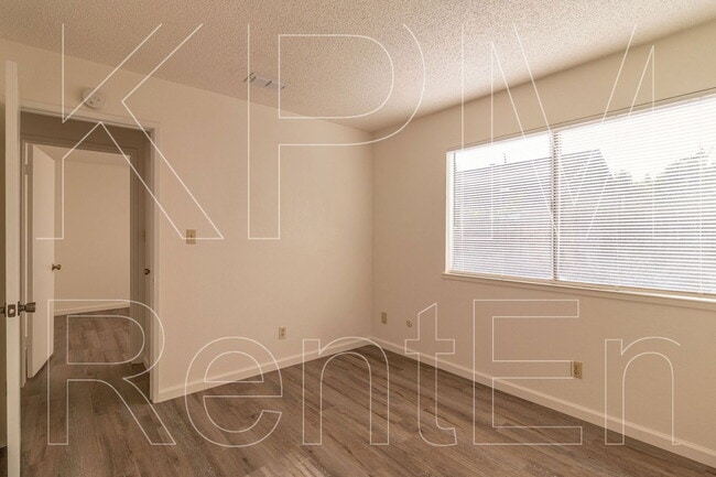 Building Photo - 8413 Neubourg Dr