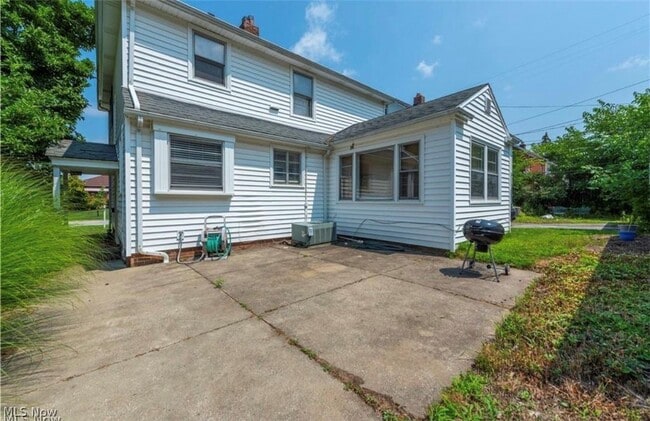 Building Photo - 3932 Meadowbrook Blvd