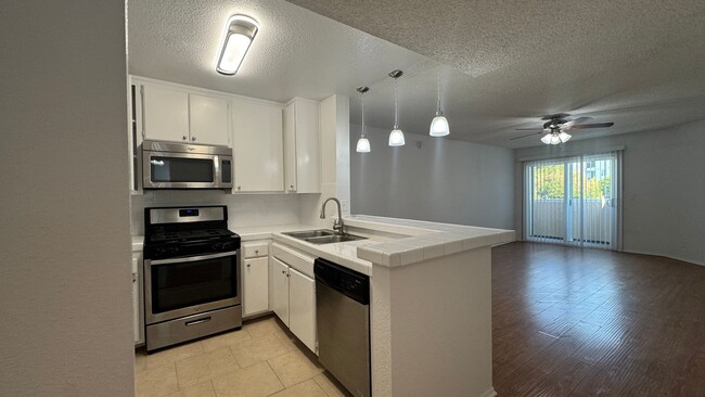 Interior Photo - 5050 Klump Ave