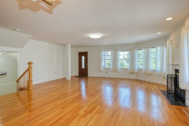 Primary Photo - 18 Clyde Rd