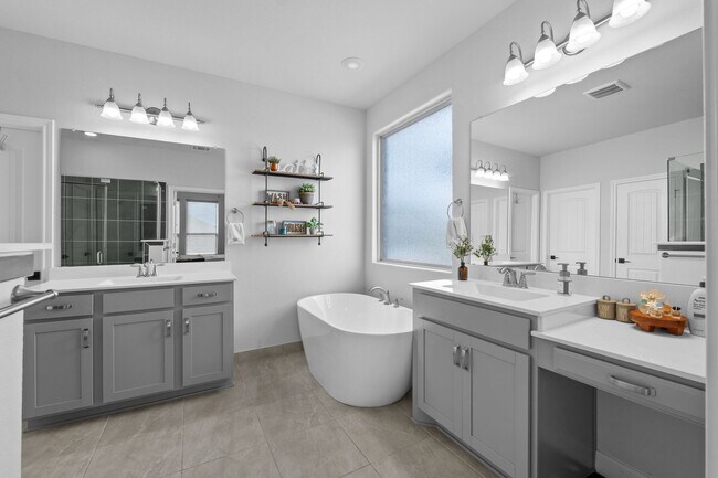 Building Photo - 1606 Brass Canyon