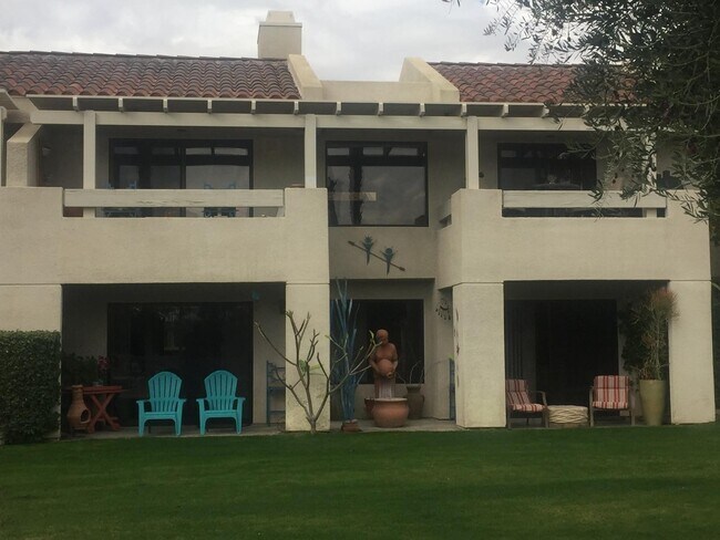 Building Photo - 8 Mission Ct