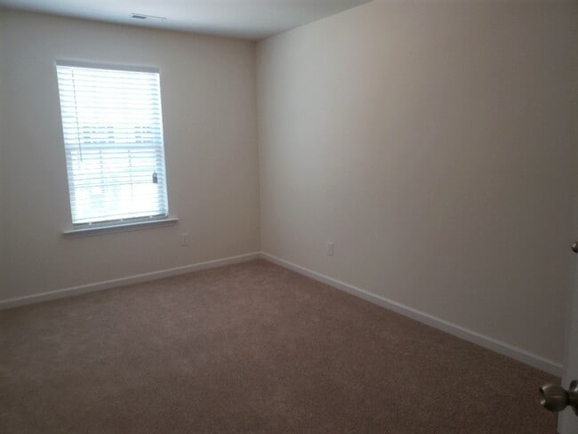Building Photo - 3BD/2.5BA townhome w/ garage in Flowers Plantation in Clayton!