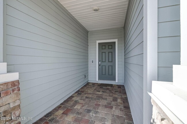 Building Photo - 15825 Stedman Lake Dr